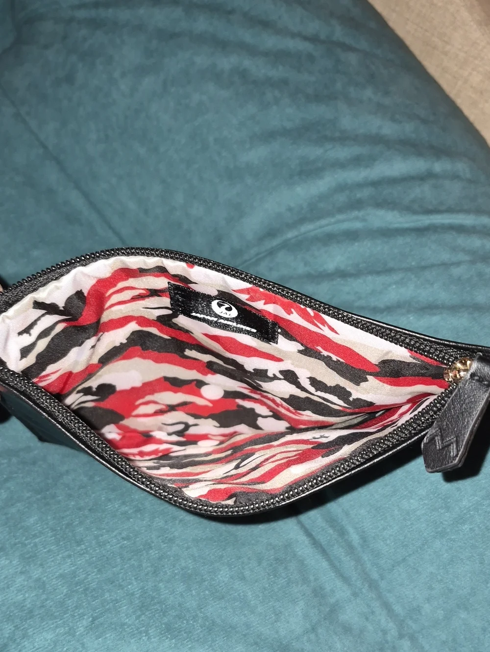 Maison Kitsune JAL Business Class Amenity Black  Accessory makeup Zip Bag